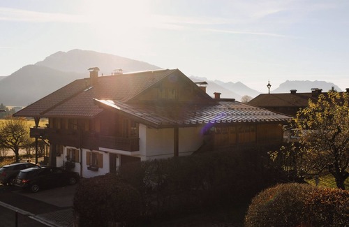 Entfelden Apartment | Studio apartment with large south-facing balcony & mountain view