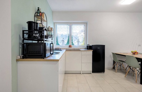 Terlano Apartment | Studio Apartment 'Esther House' with Mountain View, Private Garden and Wi-Fi