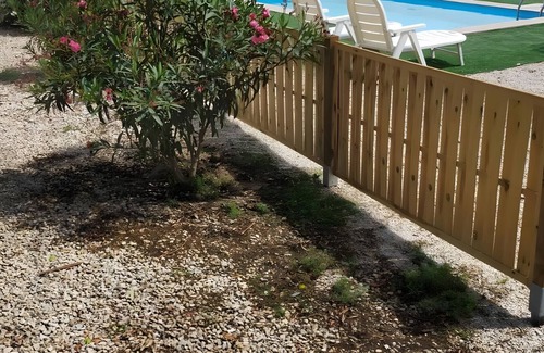 Deltebre Apartment | Studio Apartment 'Estudio La Cochera' with Shared Pool, Wi-Fi and Air Conditioning.