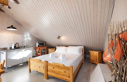 Gimillan Apartment | Studio Apartment 'Finestra Sul Gran Paradiso' with Mountain View and Wi-Fi