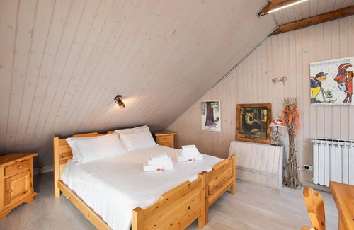 Gimillan Apartment | Studio Apartment 'Finestra Sul Gran Paradiso' with Mountain View and Wi-Fi