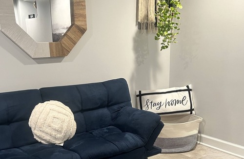Broadview Apartment | Studio apartment free parking