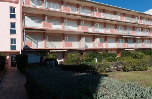 Le Lavandou Apartment | Studio apartment in Lavandou, feet in the water, cabin studio with 4 sleeps