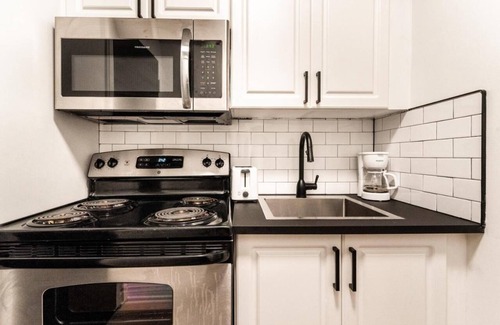 Plateau Mont Royal Apartment | Studio apartment in Plateau Mont-Royal - 102