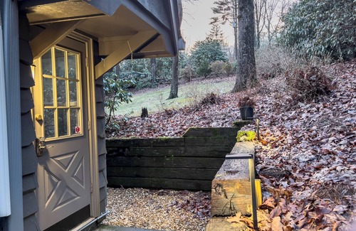 Mirror Lake Apartment | Studio Apartment in the Mirror Lake area of Highlands, NC