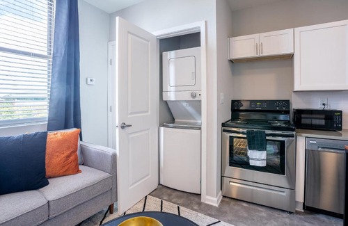 Central Business District Apartment | Studio Apartment in the heart of Downtown Mobile!!