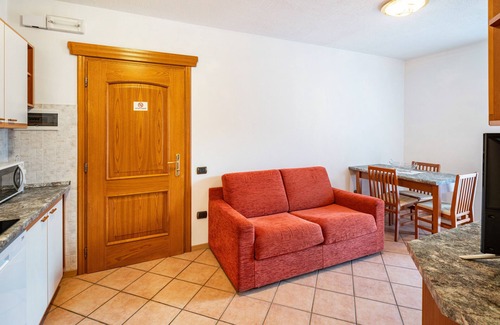 Rocca Pietore Apartment | Studio Apartment 'Appartamento Monolocale 4' with Mountain View, Shared Garden and Wi-Fi