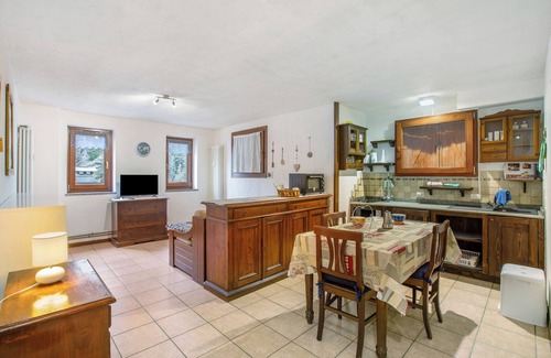 Valtournenche Apartment | Studio Apartment 'Monolocale A Valtournenche' with Mountain View, Shared Garden and Wi-Fi