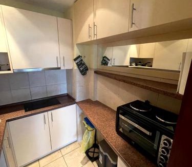 Neumuenster Apartment | Studio Apartment mit Balkon