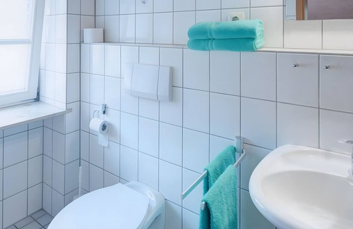 Gerabronn Apartment | Studio Apartment 'Mohn' with Shared Terrace, Shared Garden and Wi-Fi