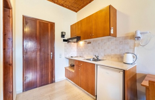 Sidari Apartment | Studio Apartment "Nicolas Melitsa 7" near the Beach with Shared Terrace & Wi-Fi