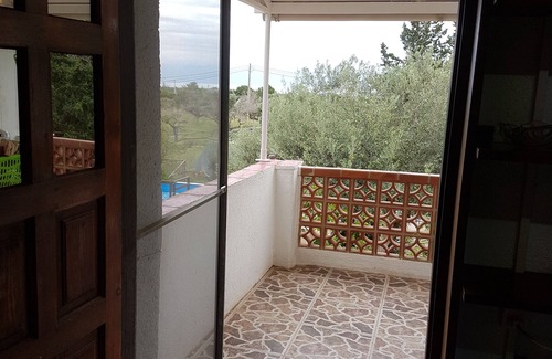 L'Ampolla Apartment | Studio apartment on rural smallholding, 3km from beaches and amenities