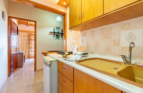 Lakones Apartment | Studio Apartment 'One Bedroom Apartment Vasillis' with Balcony, Wi-Fi and Air Conditioning