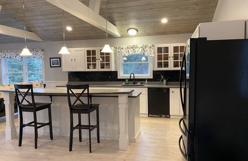 Franklin Apartment | Studio Apartment overlooking Molasses Pond