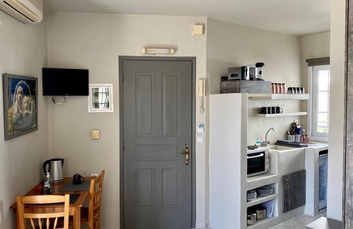 Agia Efimia Apartment | Studio Apartment 'Pelagia's 3' with Sea View, Wi-Fi and Air Conditioning