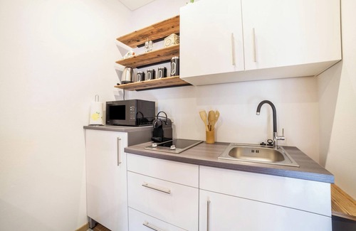 Merano Apartment | Studio Apartment 'Sweet Moon' with Mountain View, Private Terrace and Wi-Fi