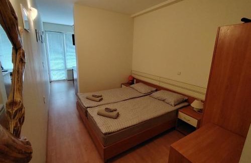 Samokov Apartment | Studio apartment with mountain view at Eagle Rock complex