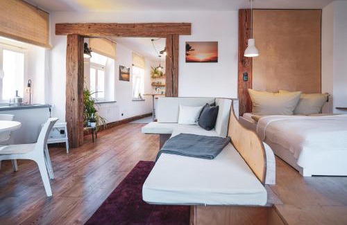 Zittau Apartment | Studio Apartment zur alten Post, 48qm Individualapartment mit Blick über Zittaus Altstadt, Ferienwohnung im Altstadtkern umrandet vom Zittauer Gebirge