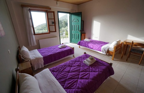 Dhrakata House | Studio Apartments a Breath Away From Myrtos by Prime