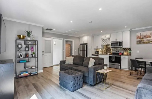 Belvedere Park Apartment | Studio apt in awesome Decatur with WiFi, AC. Sleeps 4 people. Enjoy your stay