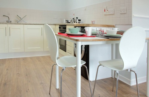 Dungannon Apartment | Studio Apt w/kitchen, dining area and parking