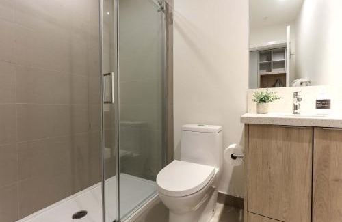 Rossland Apartment | Studio At The Crescent Sleeps 2 to 4