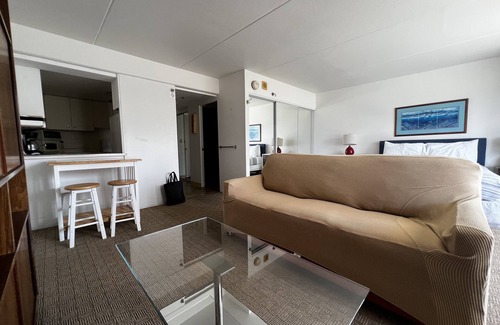 Honolulu Condo | Studio at the Famous Ilikai- just steps to the beach