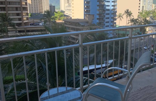 Honolulu Condo | Studio at the Famous Ilikai- just steps to the beach