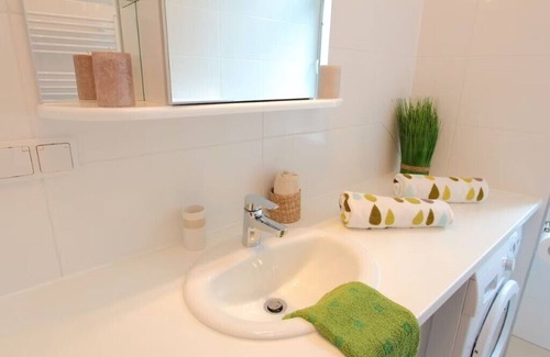 Rudolfsheim-Funfhaus Apartment | Studio
