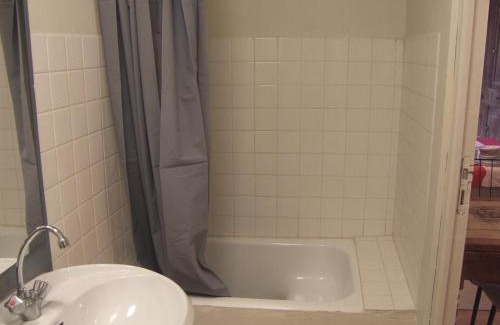Eyburie Apartment | studio au calme
