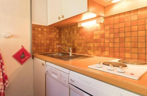 La Salle-les-Alpes Apartment | Studio avec coin montagne - 4 pers, à 100m des télécabines, piscine, parking, casier à ski - FR-1-330F-94