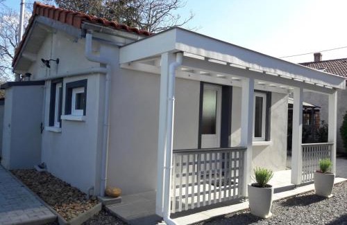 Vendat Apartment | Studio avec piscine à la campagne, proche de Vichy - Jardin, Terrasse, WiFi, Draps inclus - FR-1-489-230