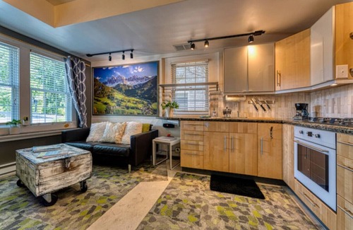 Indianapolis Condo | *Studio B* off The Y @Keystone 2BR 1BA Cozy Space*