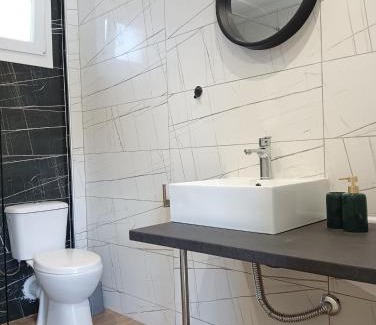 Toroni Apartment | Studio Bakali 2
