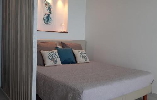 Marigot Apartment | Studio Blue Sunset