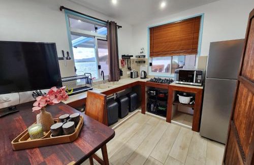 Teahupoo House | Studio bord de mer Fare Tahitea Pension