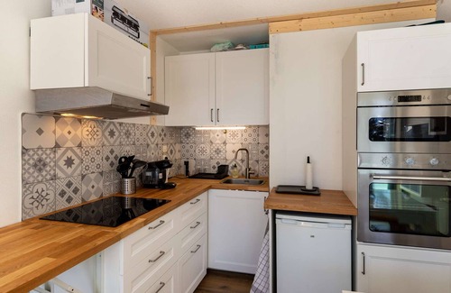 Eaux-Bonnes Apartment | Studio cabin for 6 near slopes with balcony and ski locker