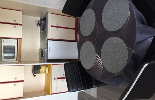 Cap d'Agde Apartment | Studio cabin in the port center of Cap d Agde with secure parking space