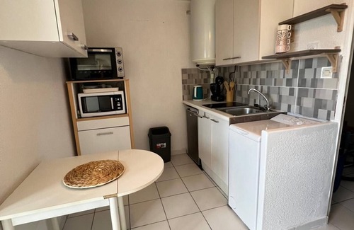 Pornichet Apartment | Studio Cabin, south-facing balcony and parking, 23m2, 10min beach and town center