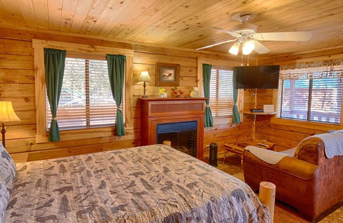Overgaard Cabin | Studio Cabin with full bathroom and kitchenette