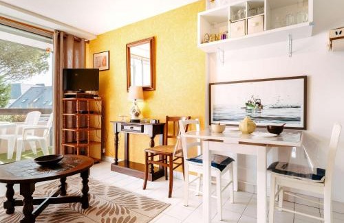 Carnac Apartment | Studio cabine à Carnac: 24m², proche plage/commerces, parking, balcon sud, petit animal ok - FR-1-477-108