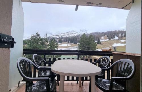 Saint-Etienne-en-Devoluy Apartment | Studio Cabine 4 pers avec Parking, Navette, WiFi et Proximité Pistes - Dévoluy - FR-1-525-192