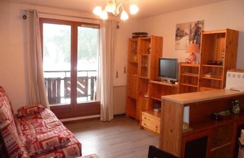 Laveissiere Apartment | Studio-cabine confortable à Le Lioran, proche pistes et commerces - FR-1-787-92