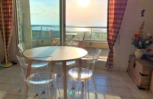 Quiberon Apartment | Studio cabine cosy à Quiberon avec vue mer et garage - FR-1-478-184