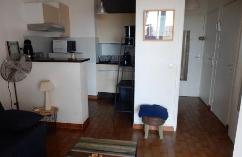 Le Port Apartment | Studio Cabine 2* avec Parking, Proche Plage - FR-1-750-111