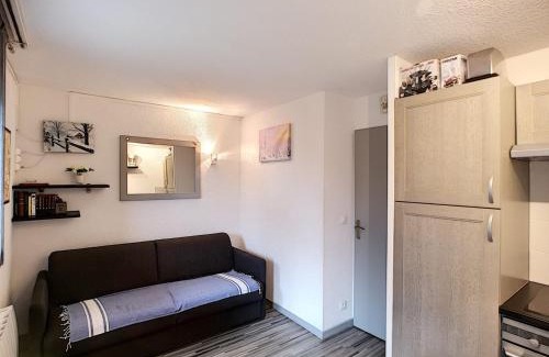 Reberty Apartment | Studio cabine rénové pour 4 pers avec balcon, parking et wifi, proche pistes et commerces - Les Menuires - FR-1-178-290