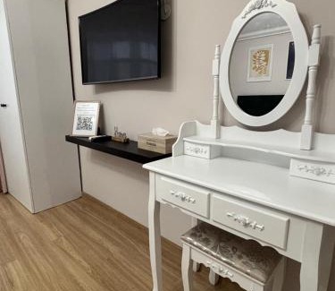 Onesti Apartment | Studio Central