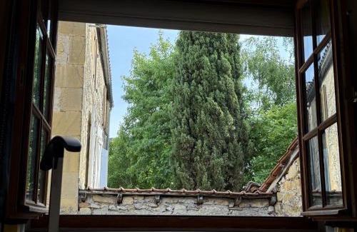Excideuil Apartment | Studio chaleureux au cœur d'Excideuil avec wifi et animaux admis - FR-1-839-7