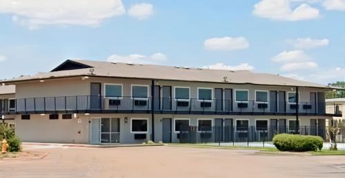 Texarkana Hotel | Studio City Suites, a Travelodge by Wyndham