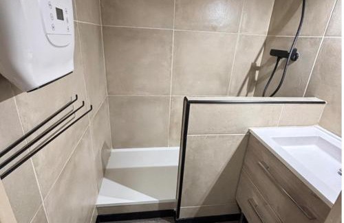 Saint-Leger-les-Melezes Apartment | Studio confortable et chaleureux, vue magnifique